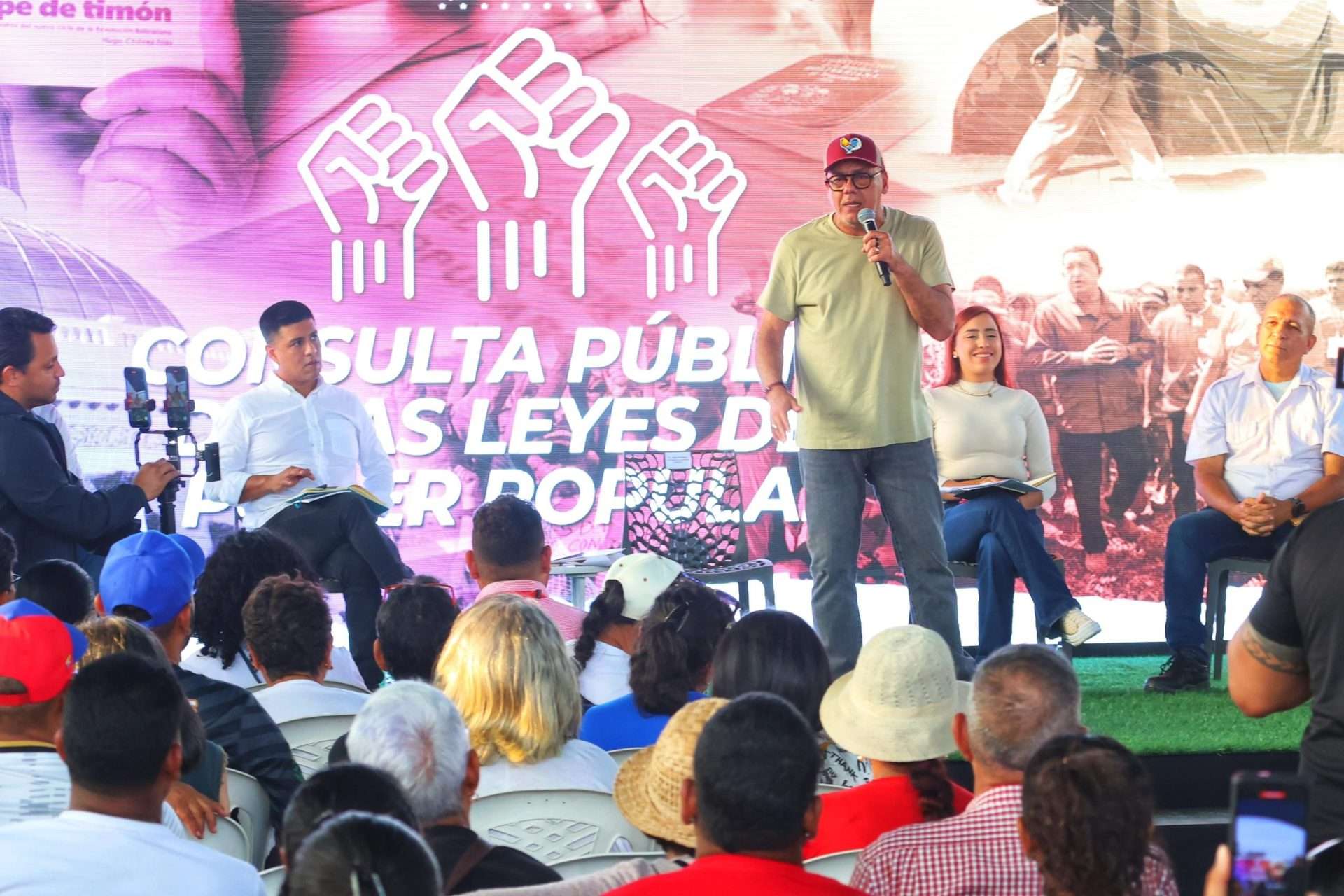 Jorge Rodríguez: La solución de los problemas proviene de las comunas