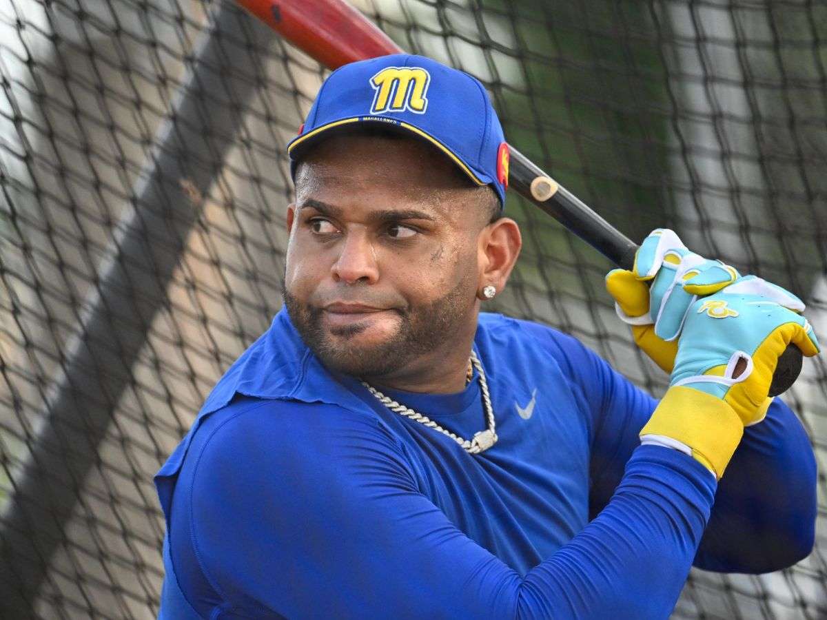Sandoval: "Es un honor vestir esta camiseta"