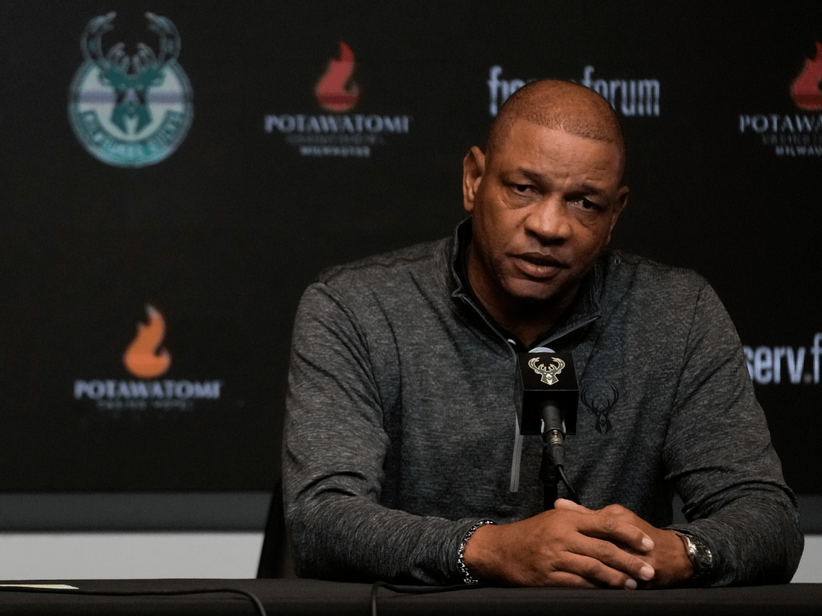 Doc Rivers recibe dura multa en la NBA
