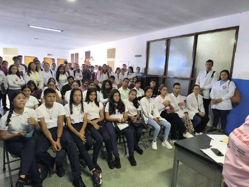 Venezuela Joven atendió a más de 4 mil 700 jóvenes en 14 estados