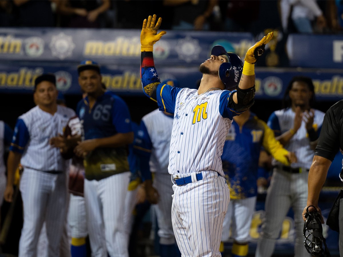 Alberth Martínez hace historia en triunfo de Magallanes