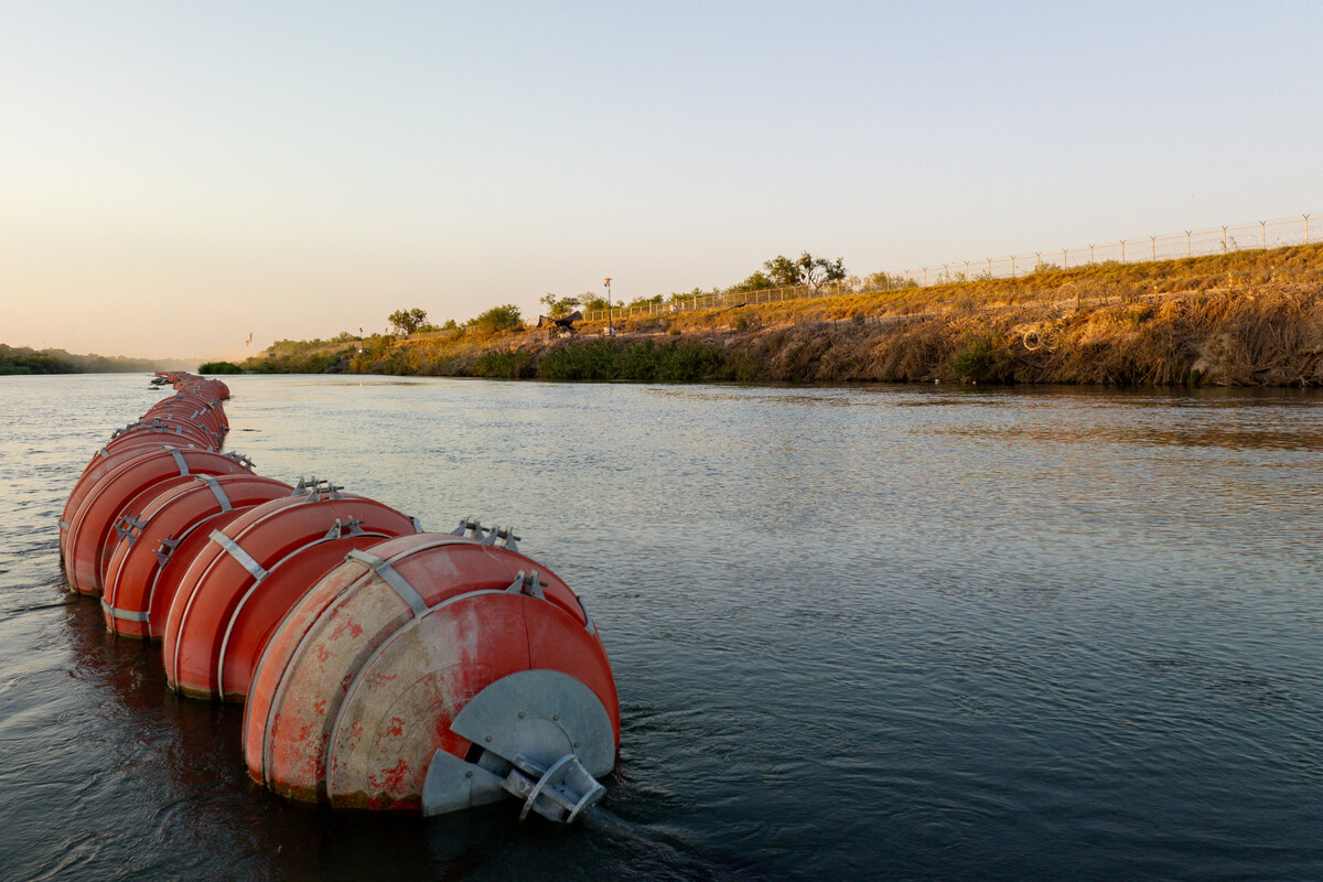 Texas instaló nuevas boyas en el río Grande