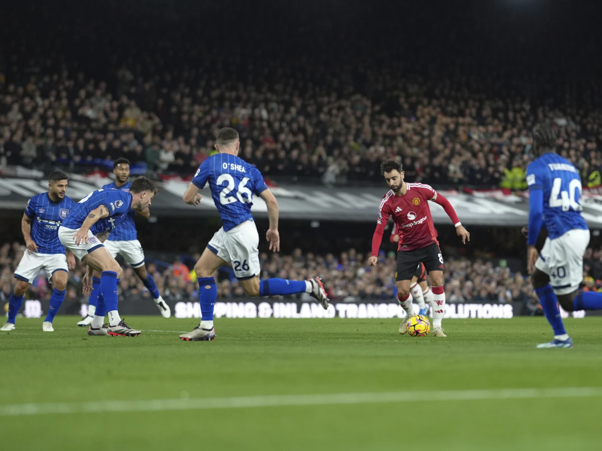 Man. United empató en inicio de la 'Era Amorim'