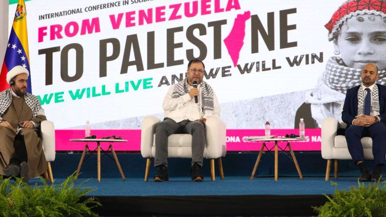 Yván Gil: Venezuela da una batalla contra el imperialismo