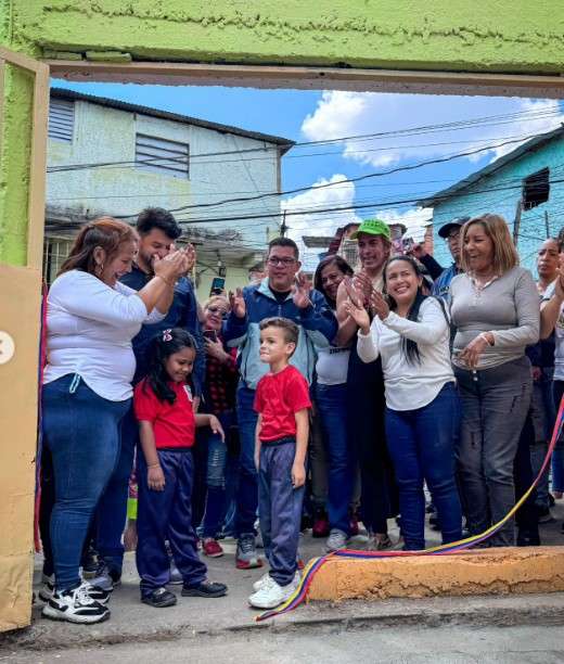 El 70% de unidades educativas de Antímano han sido recuperadas