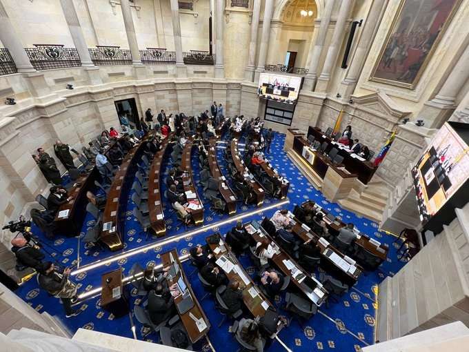 Parlamentos de Venezuela y Colombia promueven cooperación económica