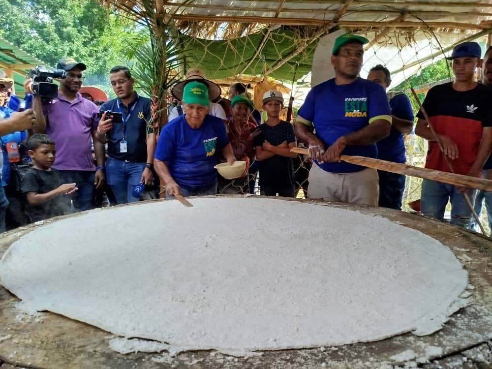 En Ocumare del Tuy elaboraron el casabe más grande de Miranda