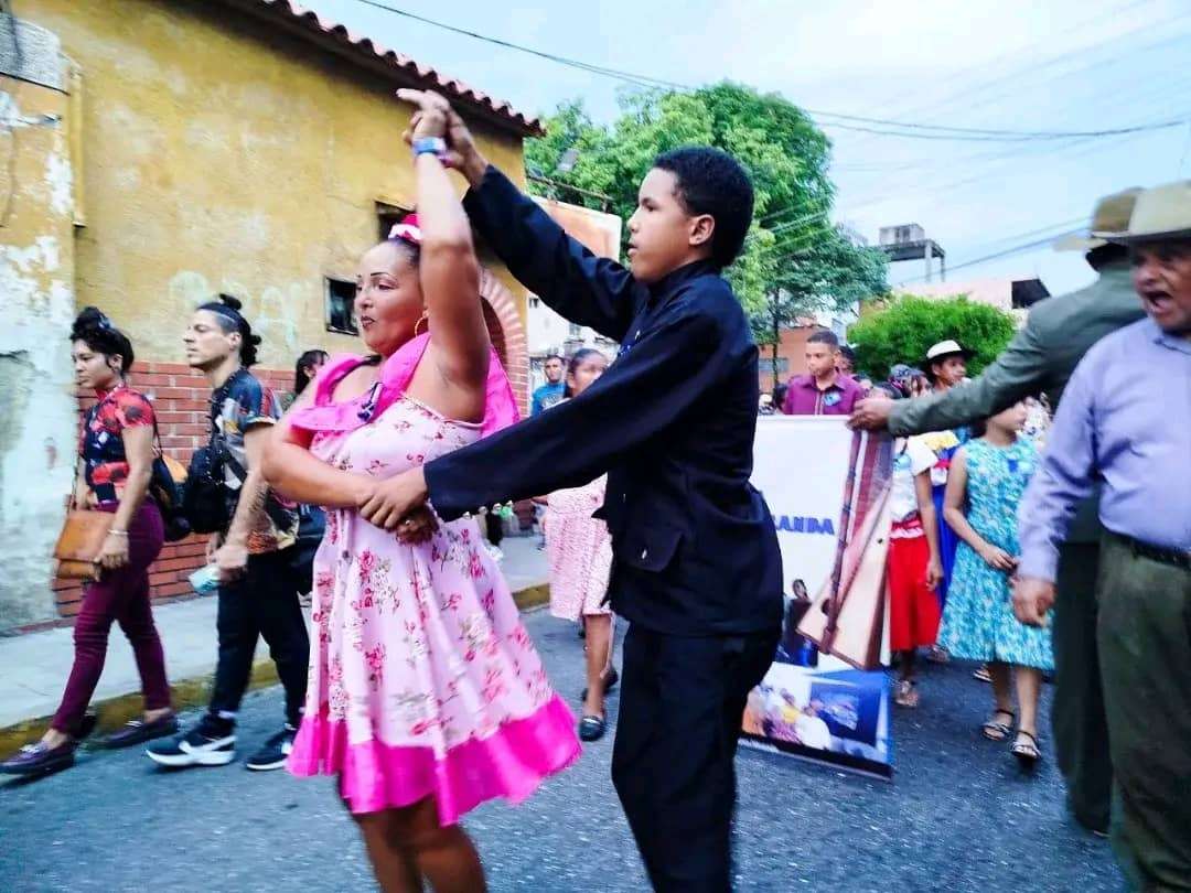 Ocumareños bailaron al ritmo de sus tradiciones en la Bailanta Tuyera