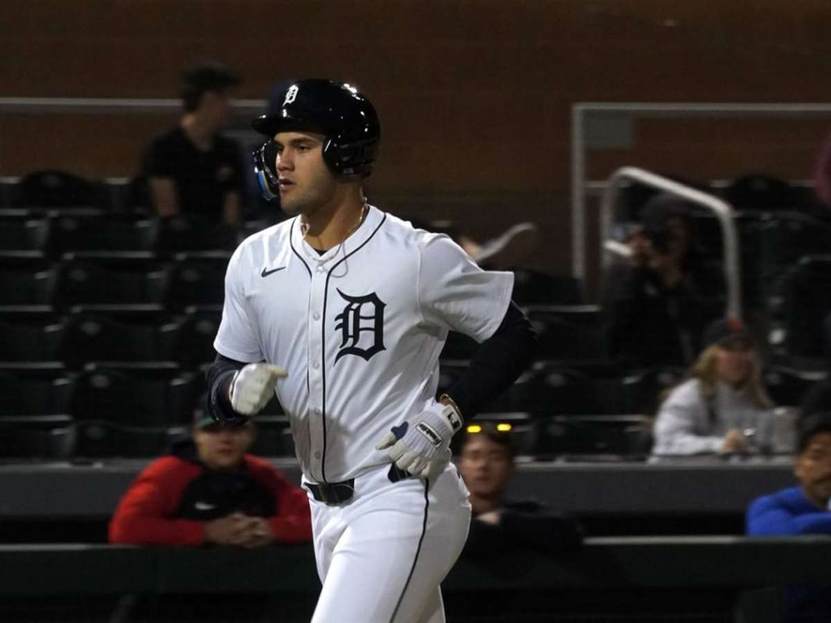 Josué Briceño es el primer triple coronado de la AFL