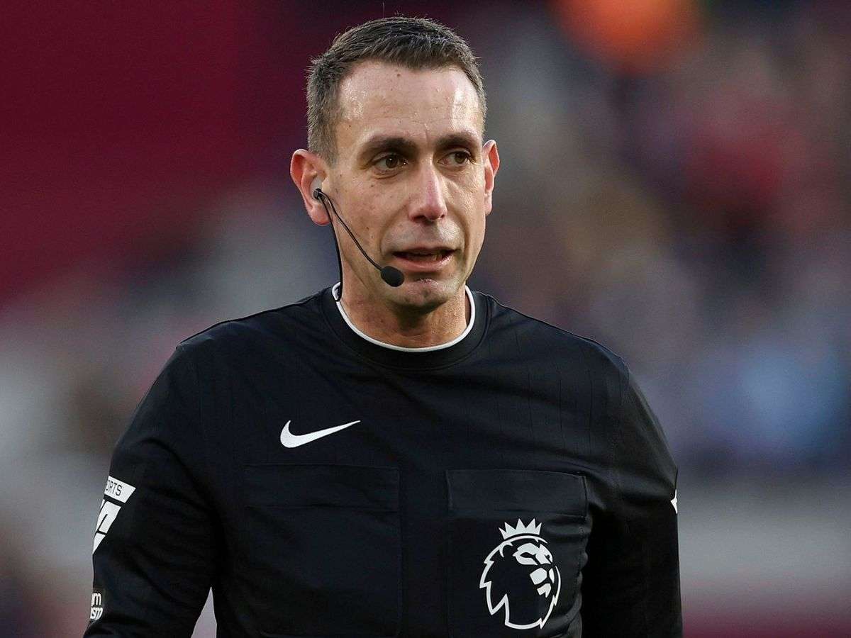 David Coote con nueva polémica en Premier League