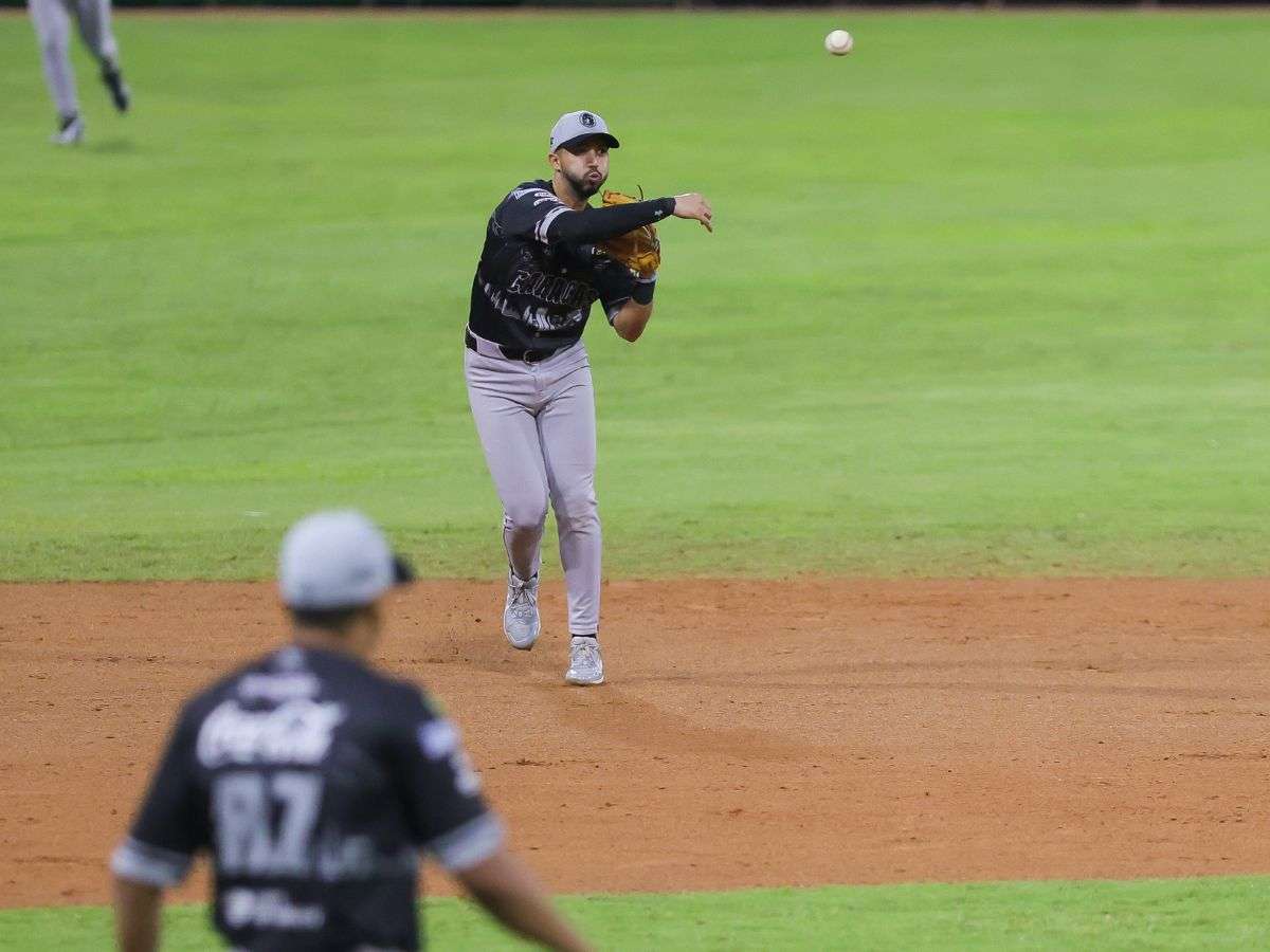 Liván Soto apuesta por un buen año con Leones