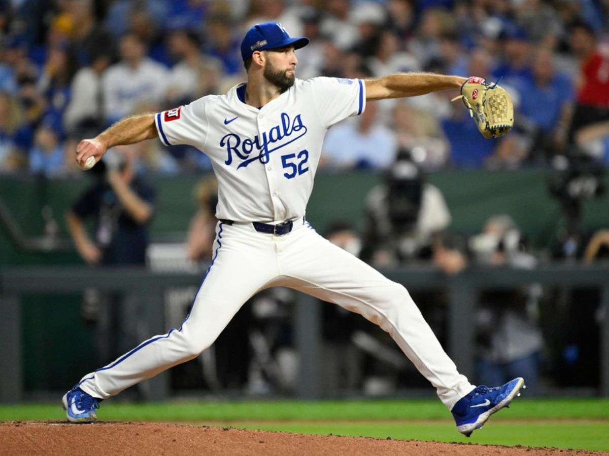Michael Wacha seguirá con Reales por tres años
