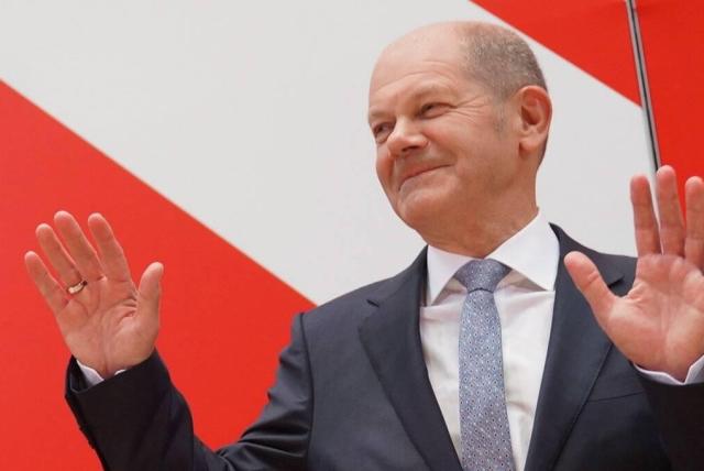 Canciller alemán Scholz pide a Putin negociar la paz con Ucrania