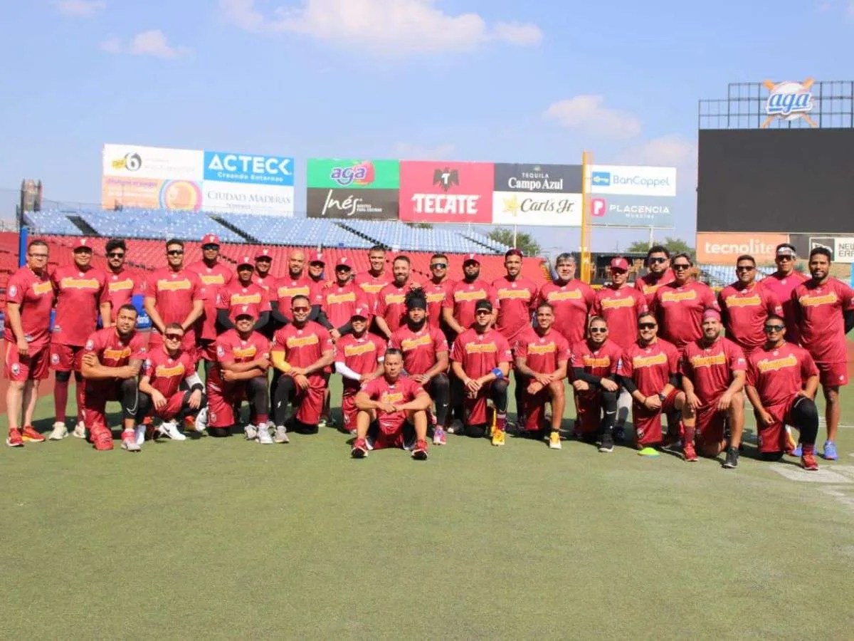 Selección nacional lista para jugar el Premier 12