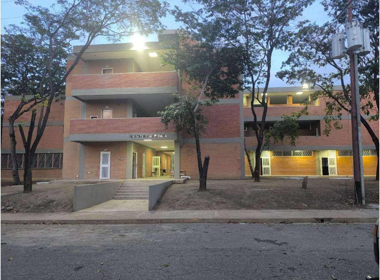 Destinan recursos para recuperar universidades en Anzoátegui
