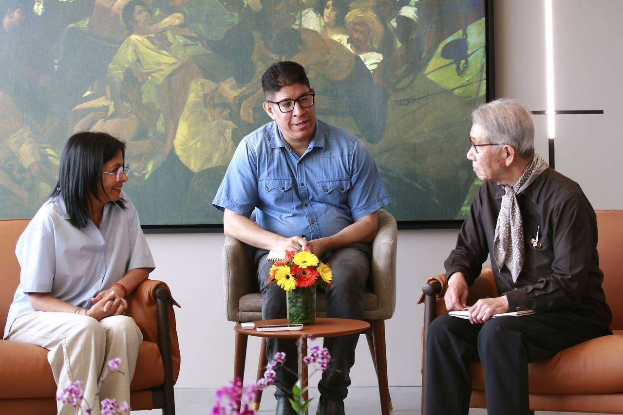 Delcy Rodríguez recibe al arquitecto Riken Yamamoto