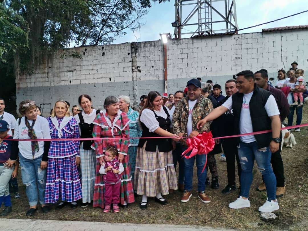 Expo Feria navideña Colonia Tovar abrió sus puertas