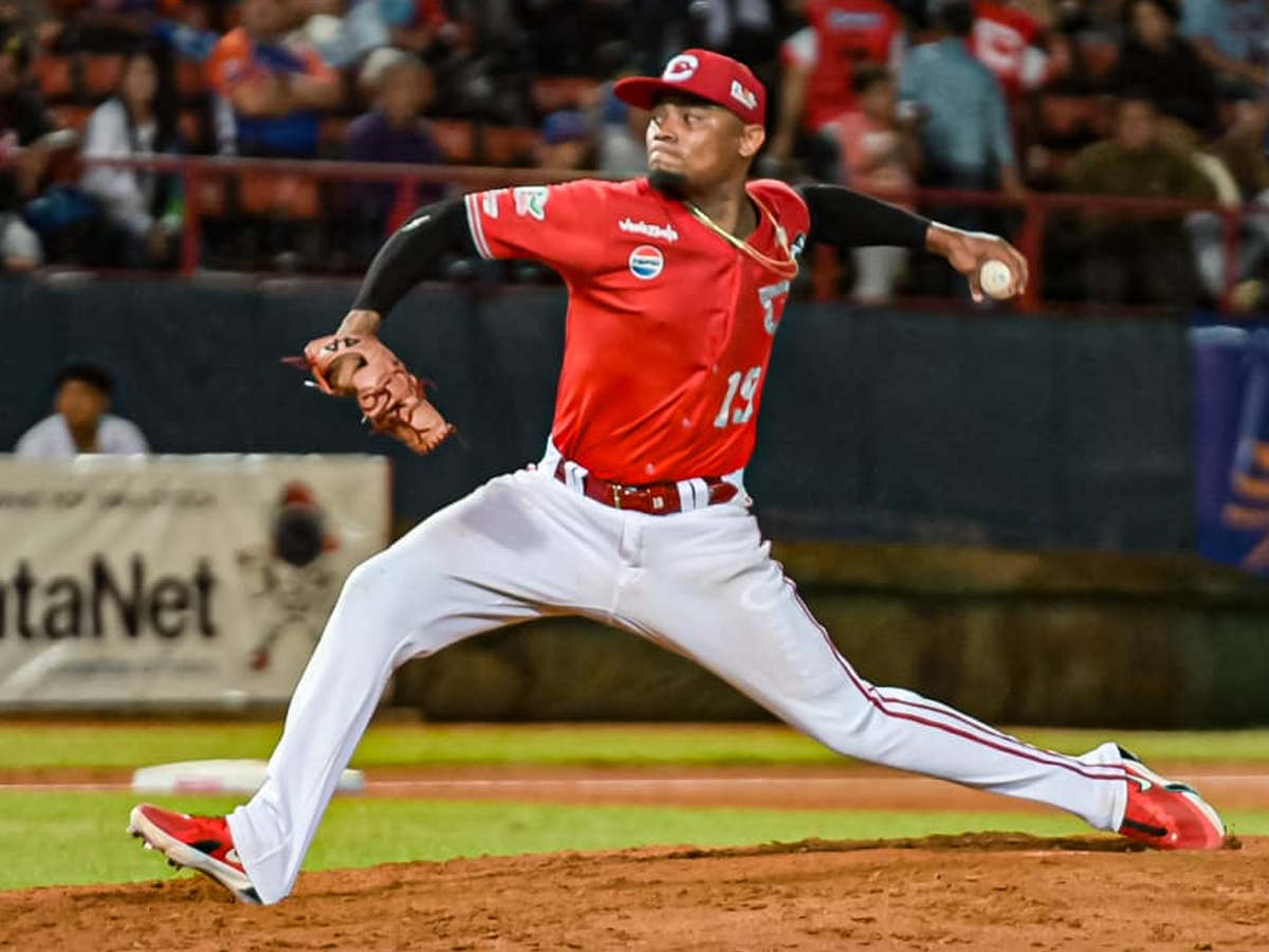 Adrián Almeida reverdece como abridor en Cardenales