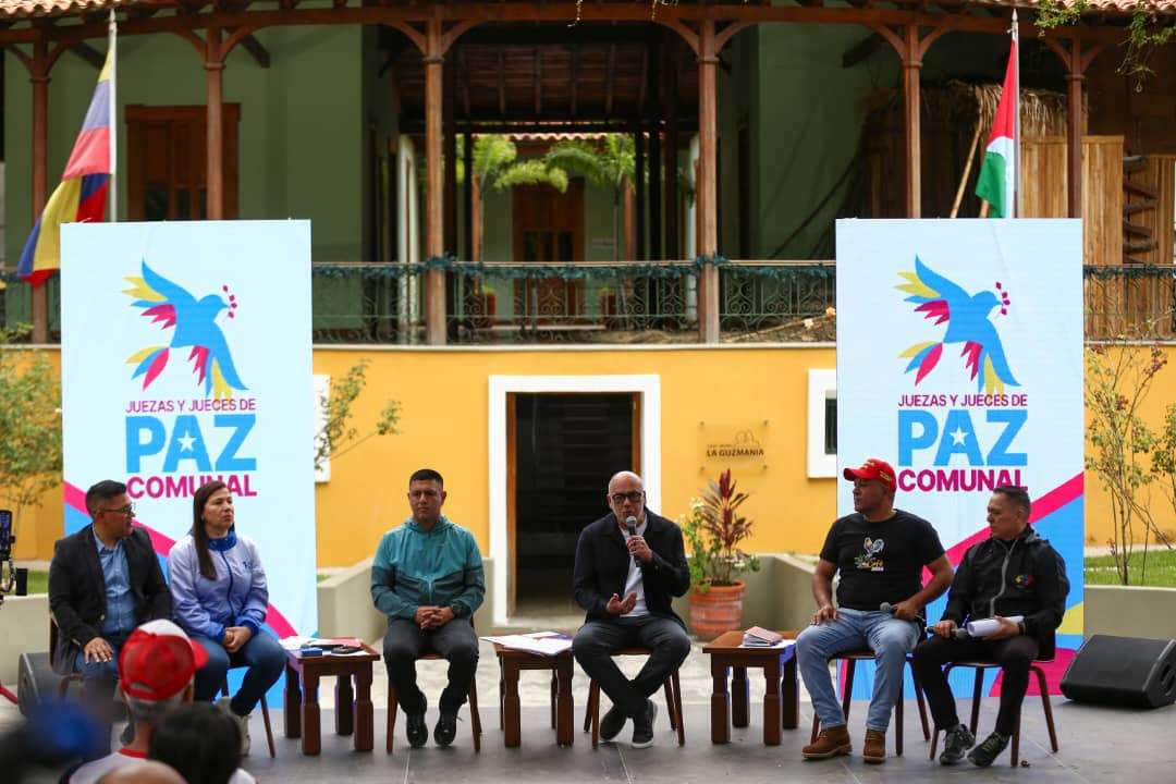Jorge Rodríguez anuncia inicio de campaña para elegir juezas y jueces de Paz Comunal