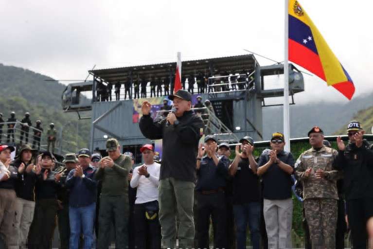 Cabello: Nosotros entrenamos y formamos para defender esta patria