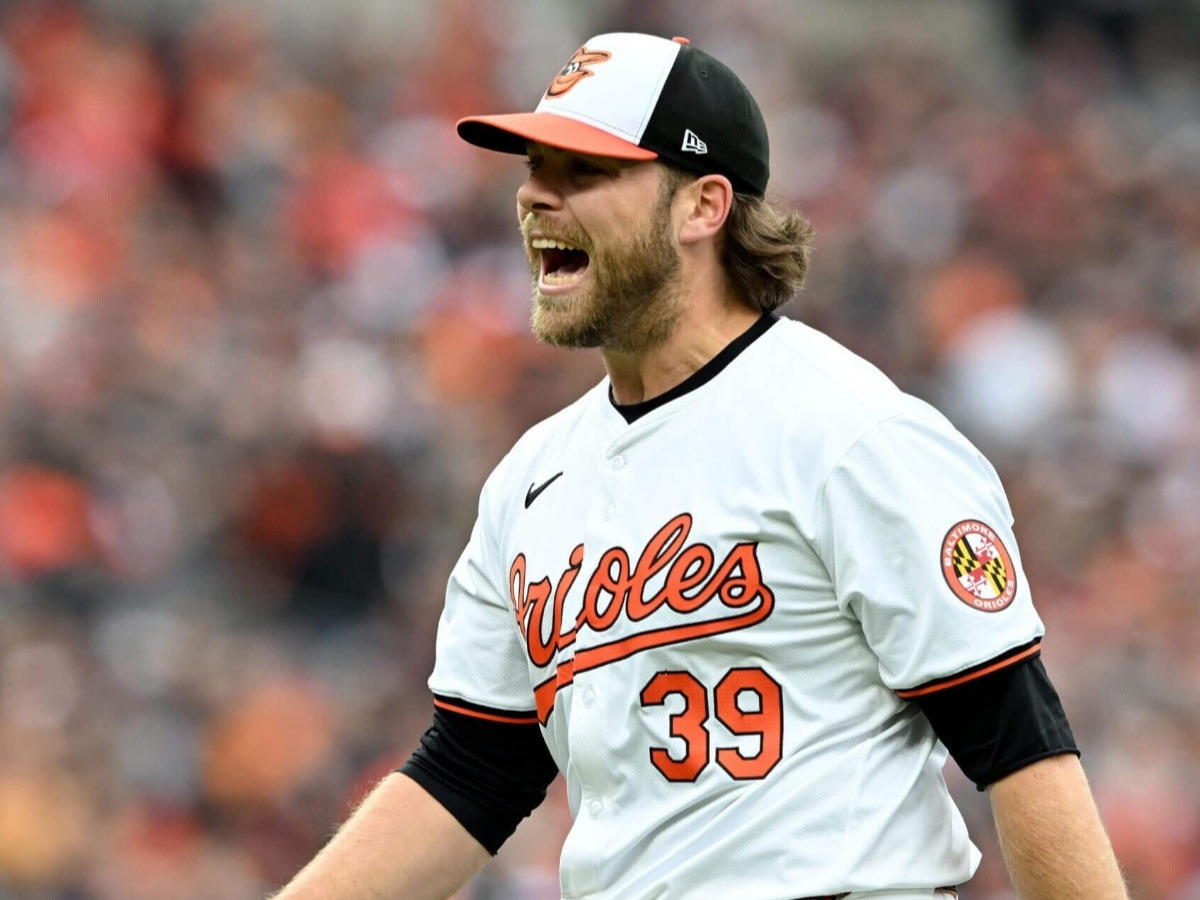 Arizona da la sorpresa invernal y acuerda con Corbin Burnes