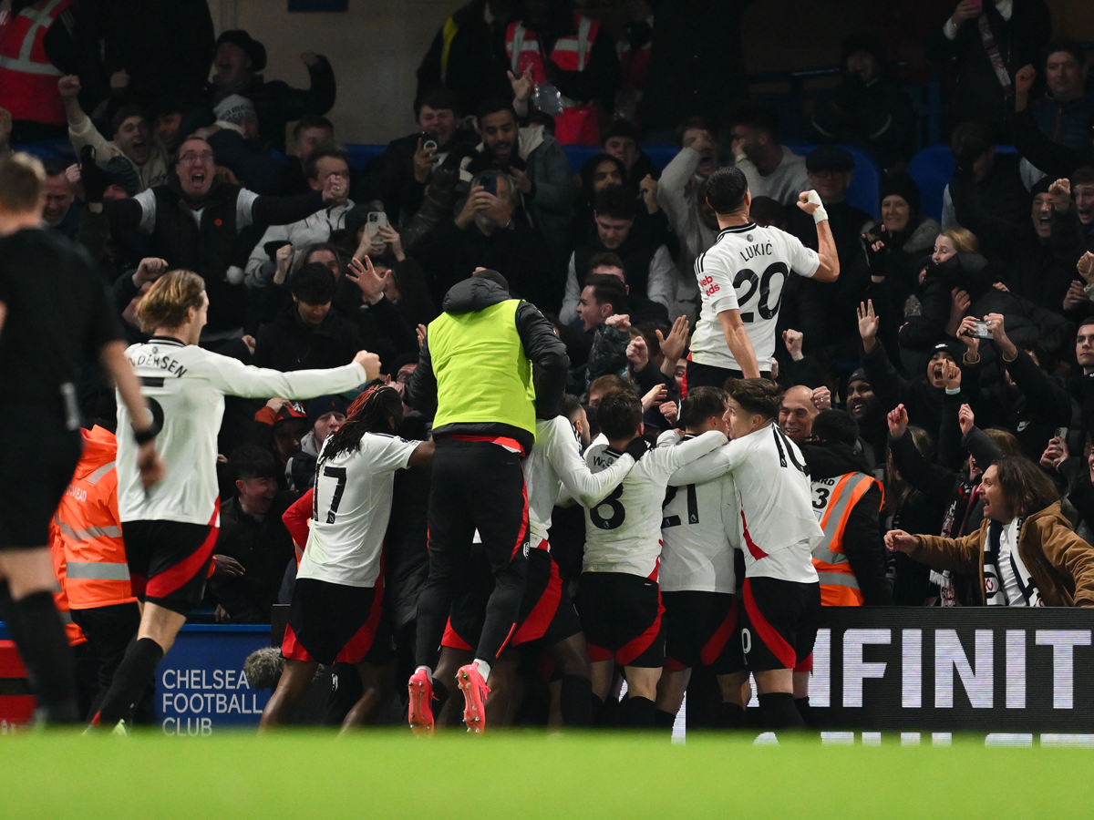 Fulham gana en Stamford Bridge tras 45 años