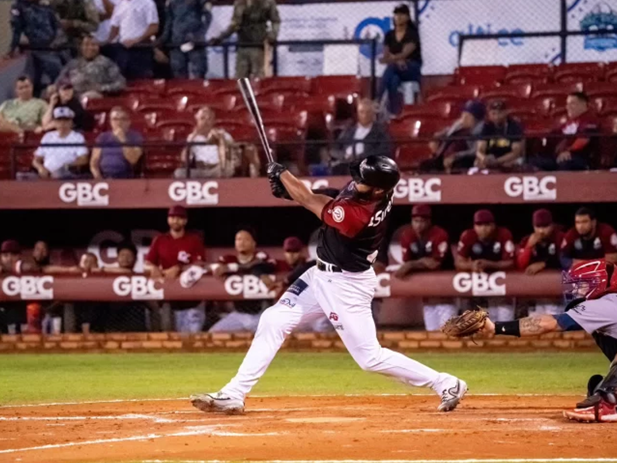 Gigantes del Cibao agudiza crisis de Leones del Escogido