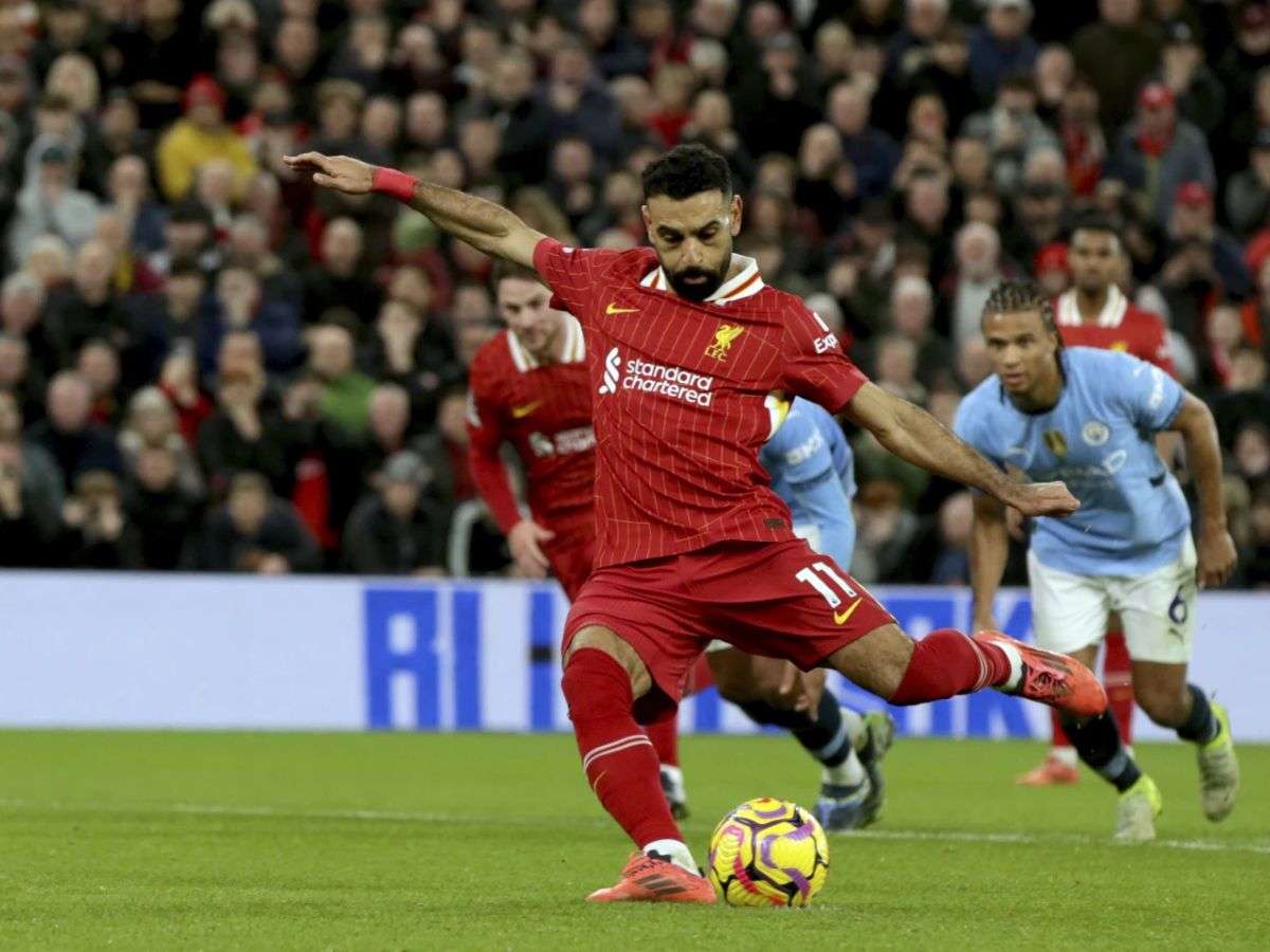 Liverpool aumentó la crisis en el Manchester City