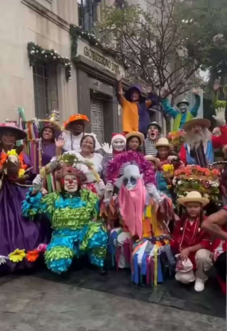 Pacheco bajó a la Plaza Bolívar para celebrar la Navidad