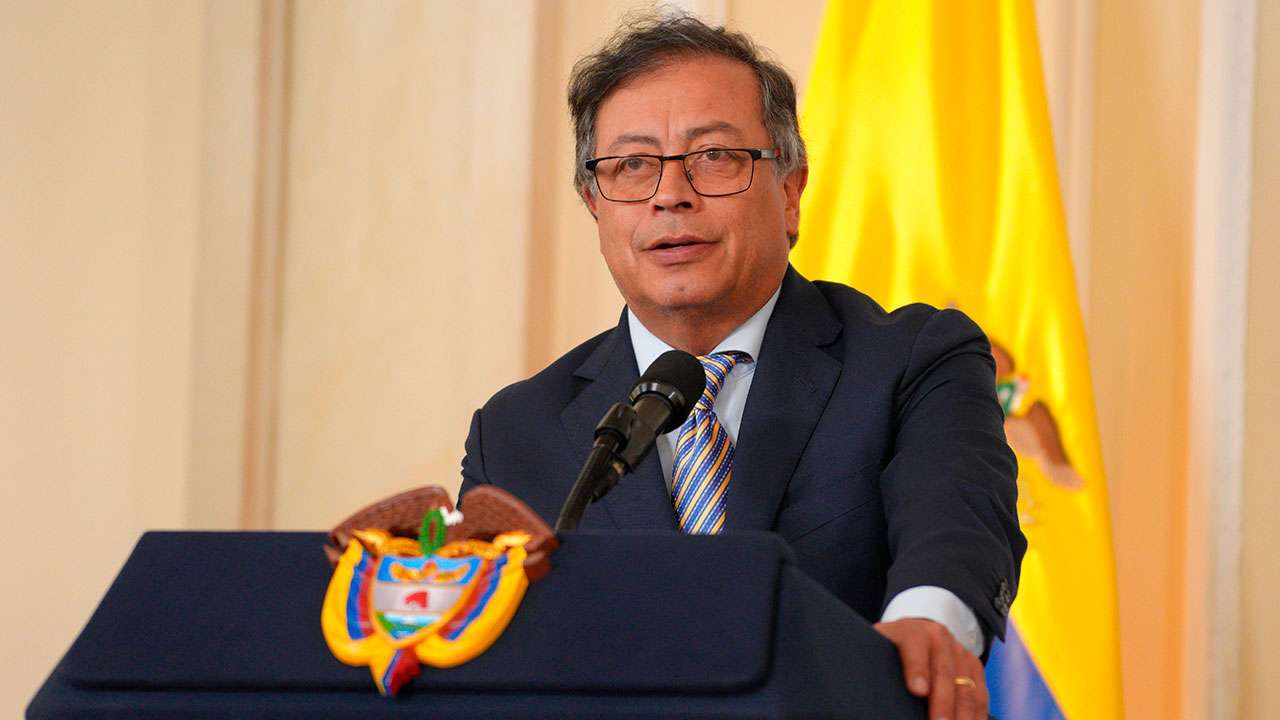 Petro comparó deportaciones con los campos de concentración nazis