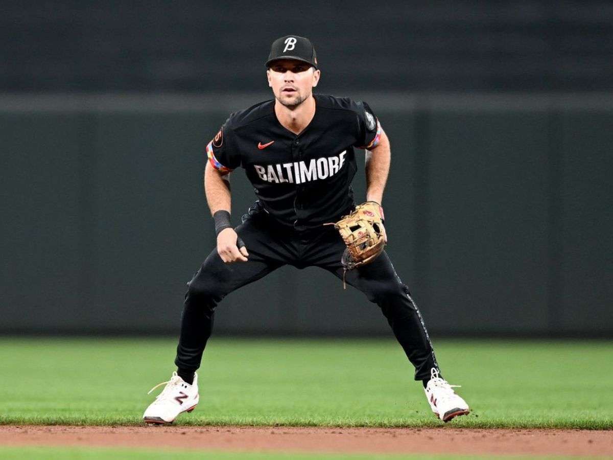 Adam Frazier vuelve a los Piratas de Pittsburgh
