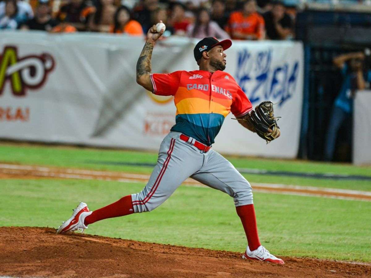 Anderson Espinoza maniató en su debut a las Águilas