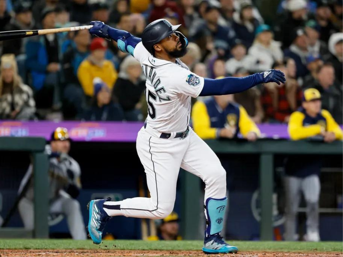 Dodgers anuncian la renovación de Teoscar Hernández