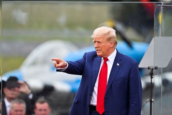 Trump dice que anulará "inmediatamente" prohibición de Biden de perforar en zona marítima