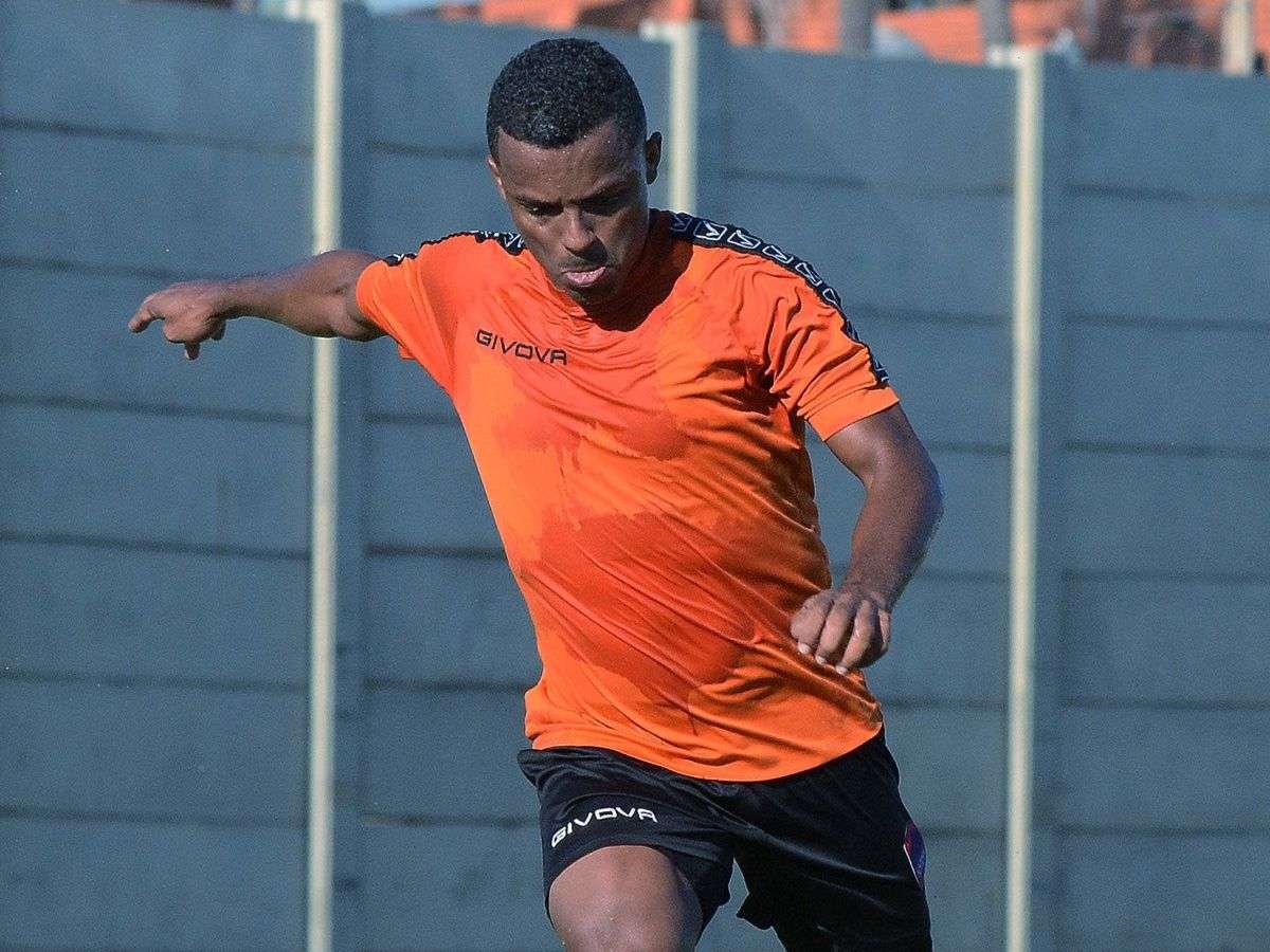 Harrison Contreras refuerza a Puerto Cabello