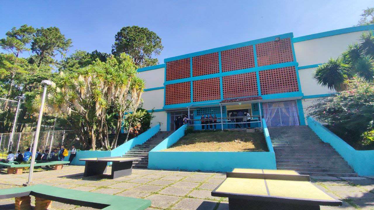 Rehabilitado 100% el Liceo Caracciolo Parra y Olmedo en Mérida