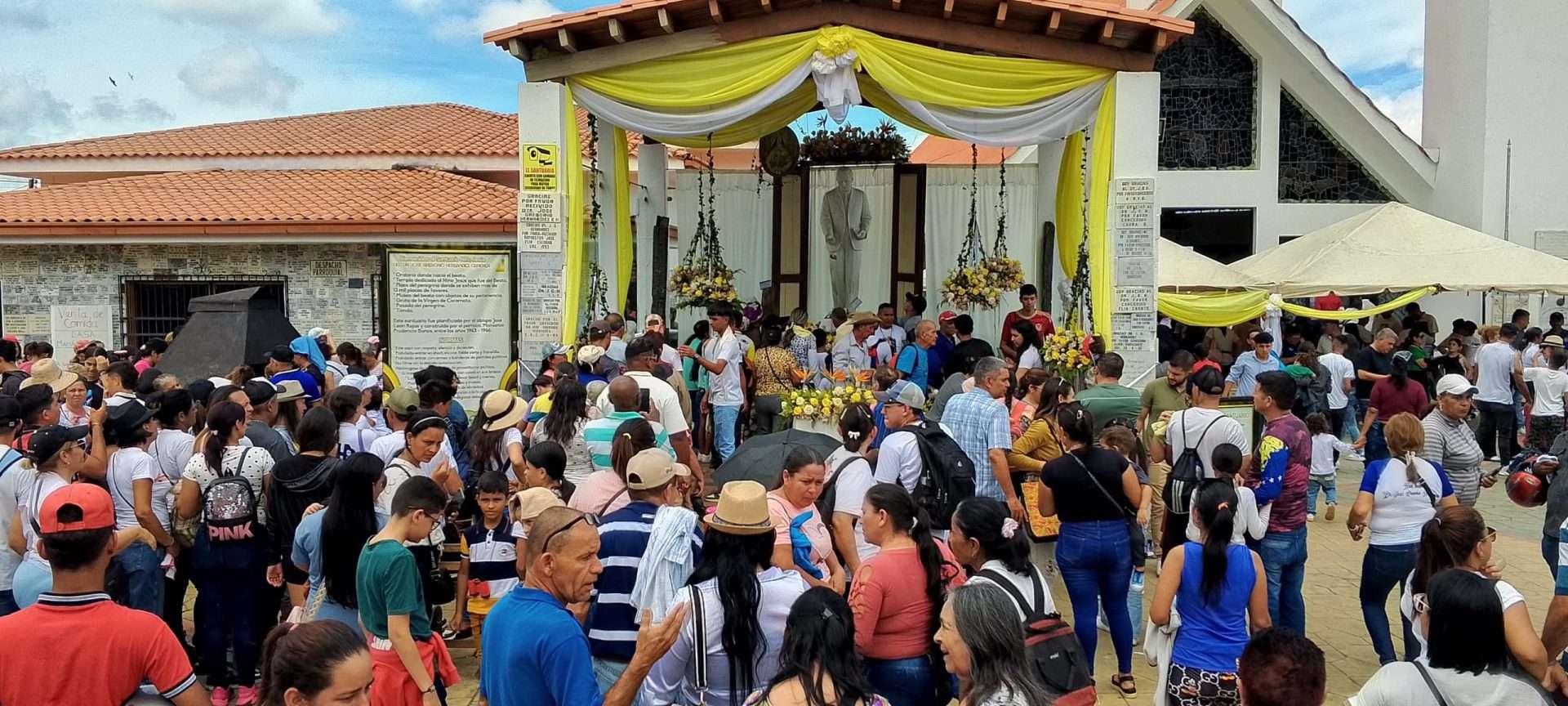 Isnotú de fiesta en homenaje al Niño Jesús del beato JGH