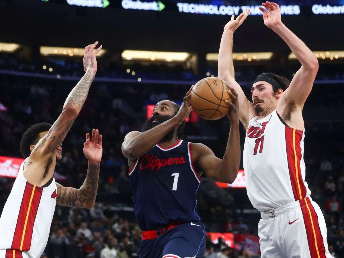 James Harden lideró triunfo de Clippers