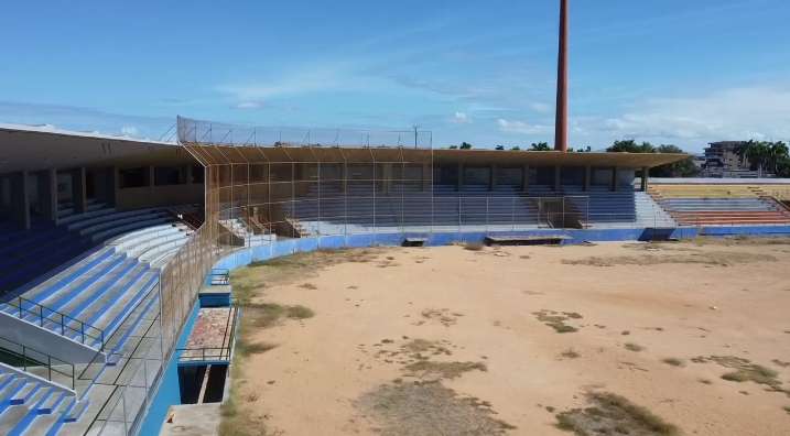 Avanza en más de un 40% recuperación del estadio Delfín Marval en Cumaná