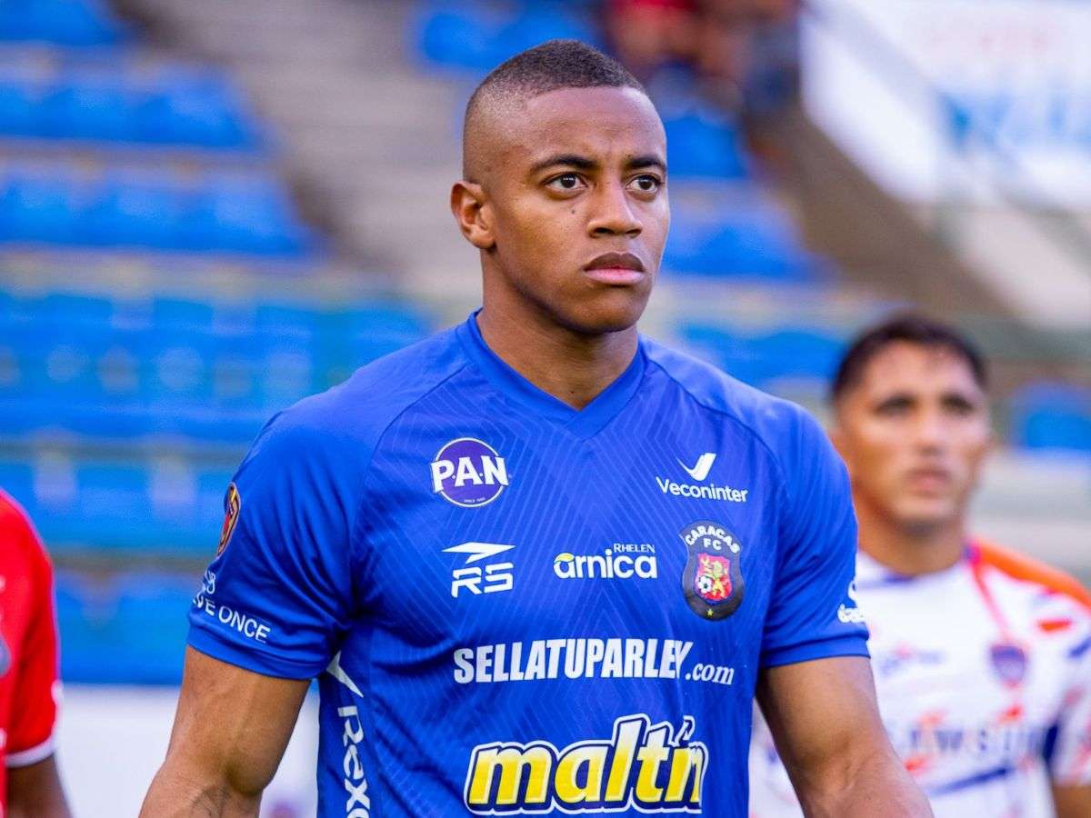 Wuilker Fariñez seguirá una temporada más con Caracas FC