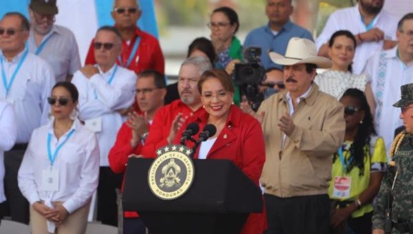 Xiomara Castro anuncia medidas dignas para migrantes retornados