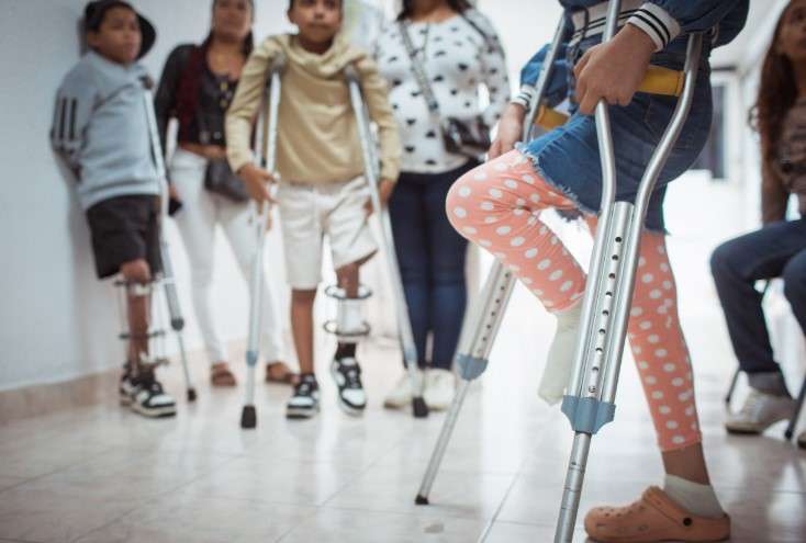 Destacan evolución satisfactoria en niños con pseudoartrosis congénita tratados con células madre