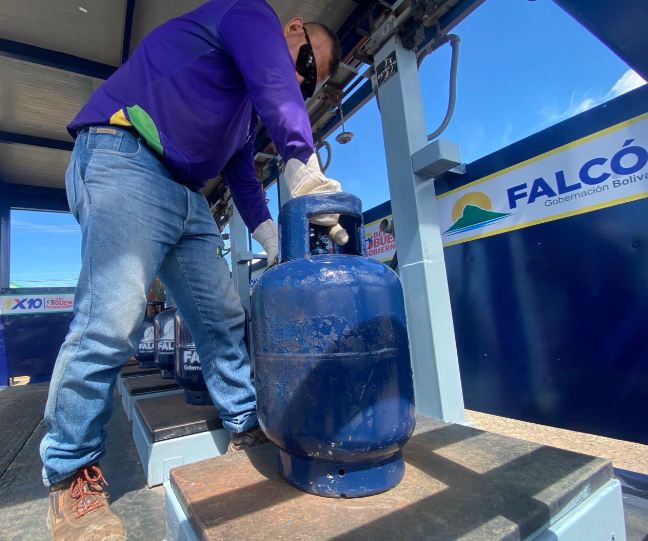 Gobierno de Falcón fortalece los servicios públicos en La Vela