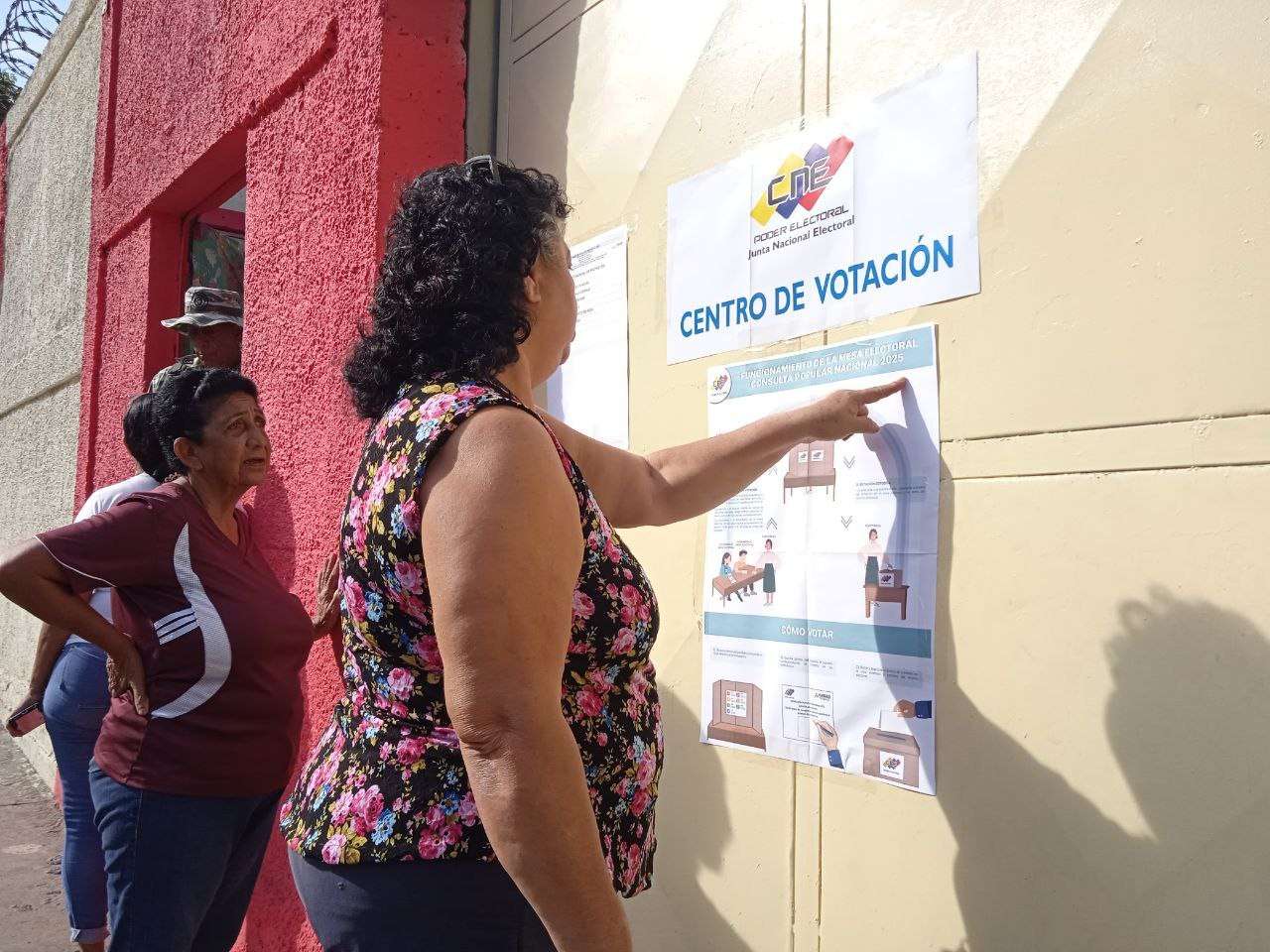 Un gentío salió a la consulta popular