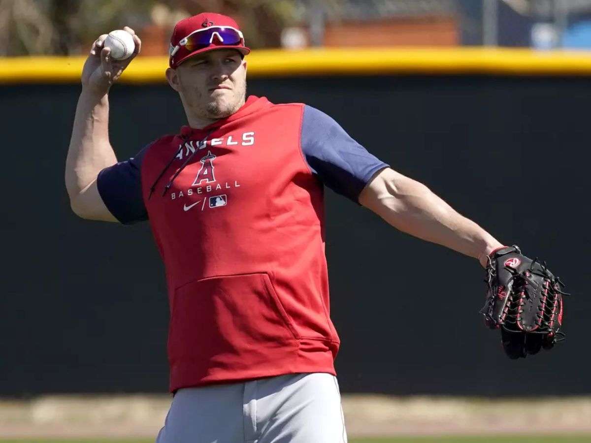 Mike Trout cambiará de posición en los jardines