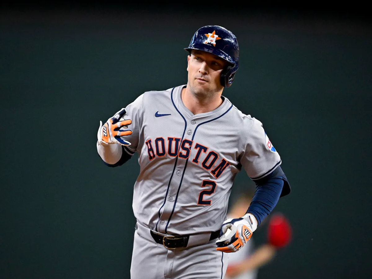 Medias Rojas se llevan a Alex Bregman