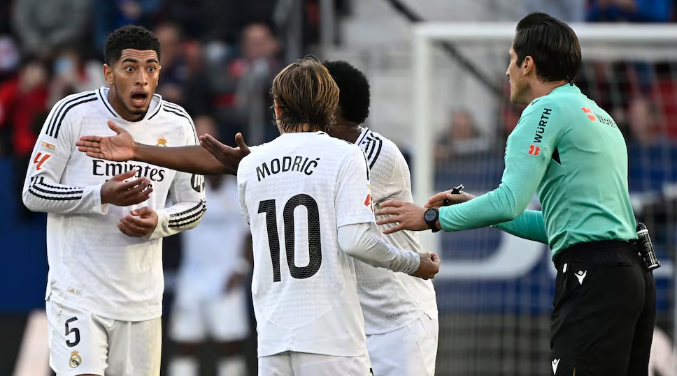 El Real Madrid sacó sólo un empate en Pamplona y pone en peligro el liderato de La Liga