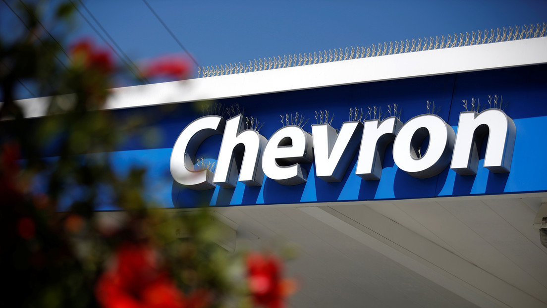 Donald Trump permite renovación automática de licencia a Chevron para seguir operando en Venezuela