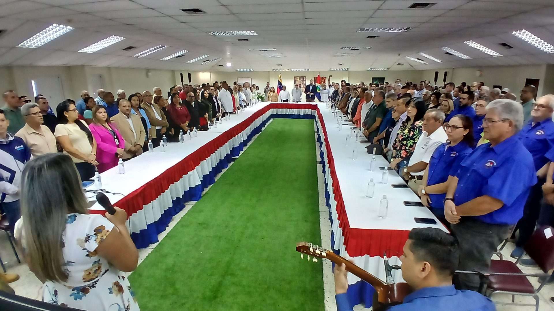 Gobierno y empresarios instalan en Yaracuy Consejo Estadal de Economía