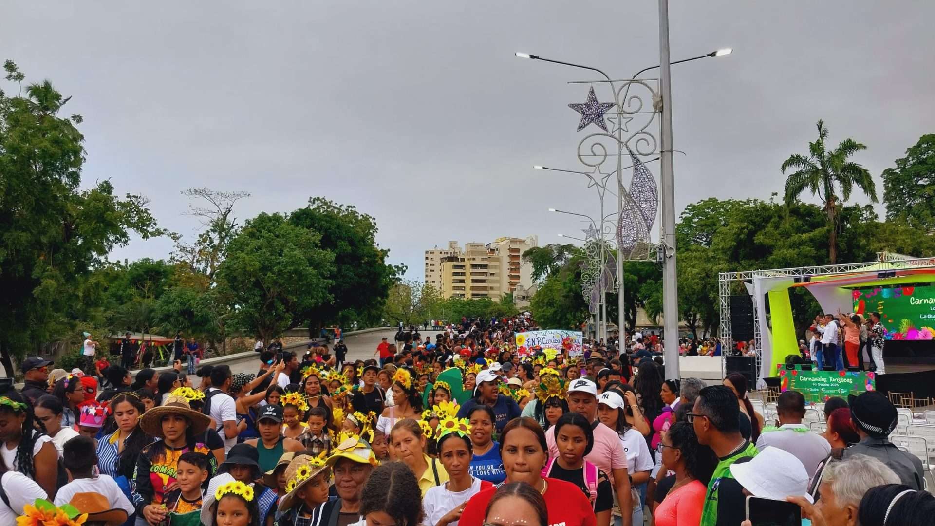 Con actividades playeras y conciertos esperan a temporadistas en La Guaira